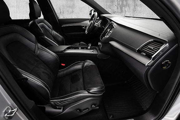 Volvo XC90 29 of 30