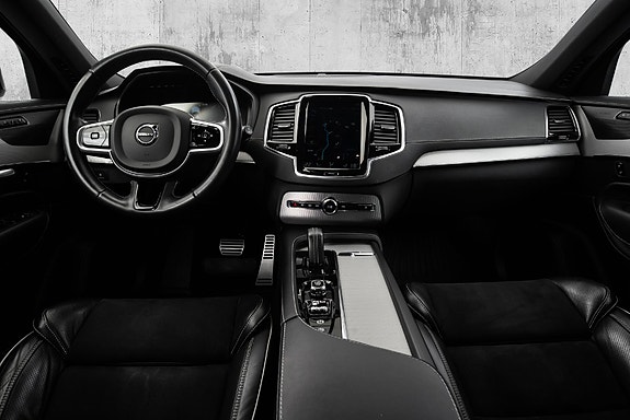 Volvo XC90 24 of 30
