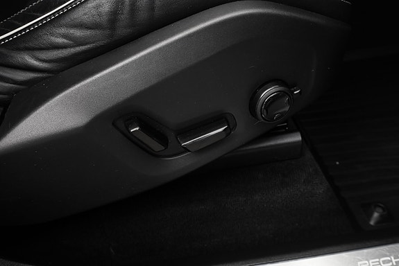 Volvo XC90 22 of 30