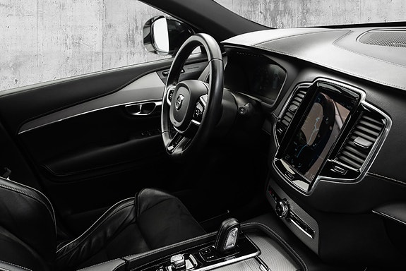 Volvo XC90 26 of 30