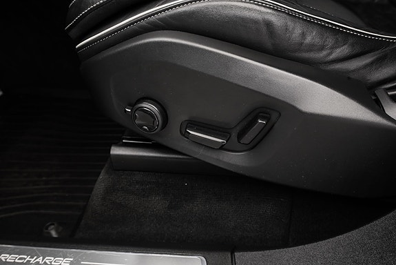 Volvo XC90 21 of 30