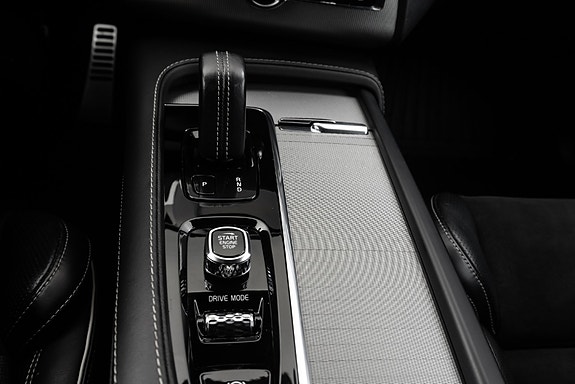 Volvo XC90 19 of 30