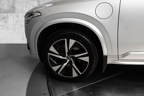 Volvo XC90 12 of 30