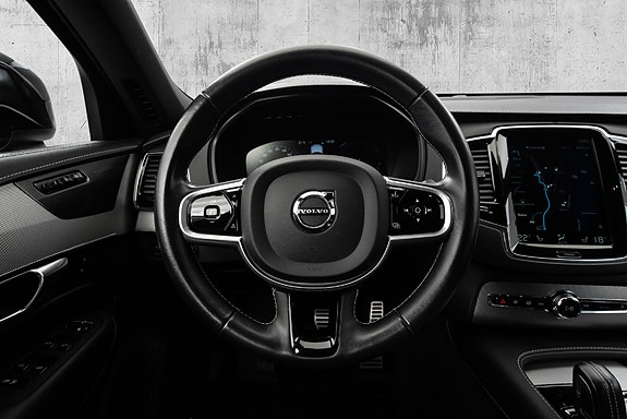 Volvo XC90 25 of 30