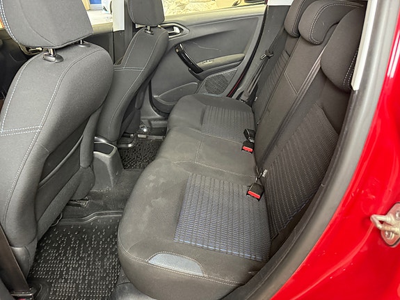 Peugeot 208 20 of 30