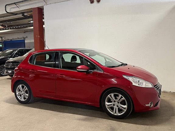 Peugeot 208 13 of 30
