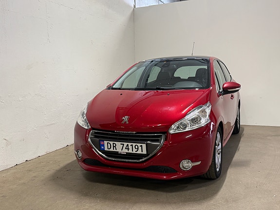 Peugeot 208 2 of 30