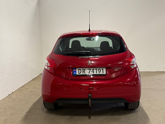 Peugeot 208 12 of 30