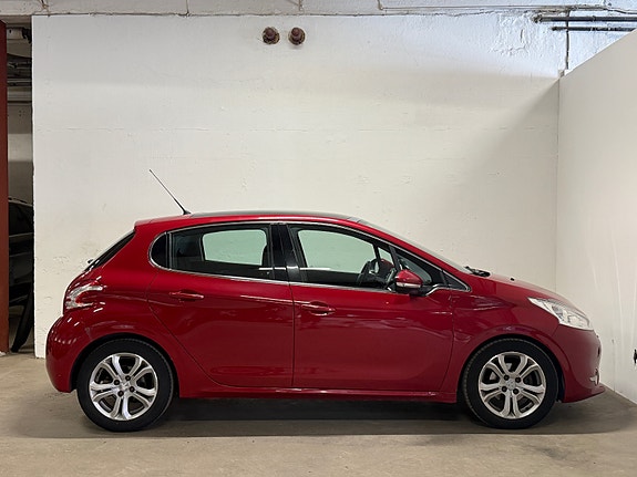 Peugeot 208 14 of 30