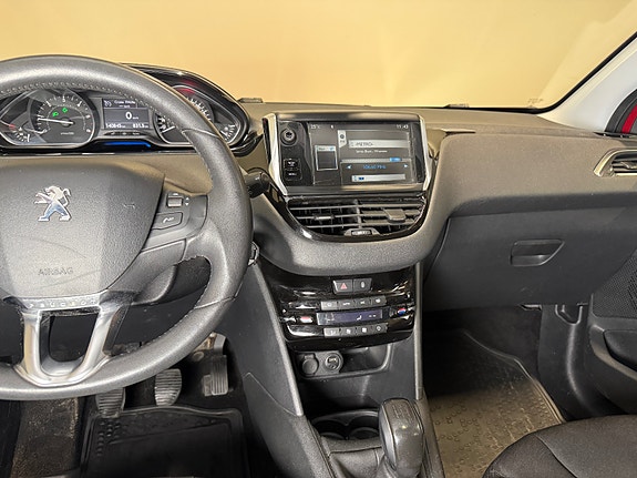 Peugeot 208 27 of 30