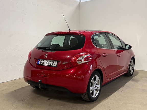 Peugeot 208 8 of 30
