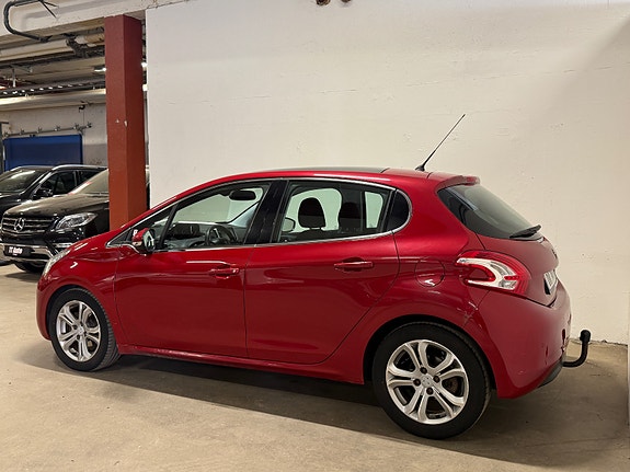 Peugeot 208 9 of 30