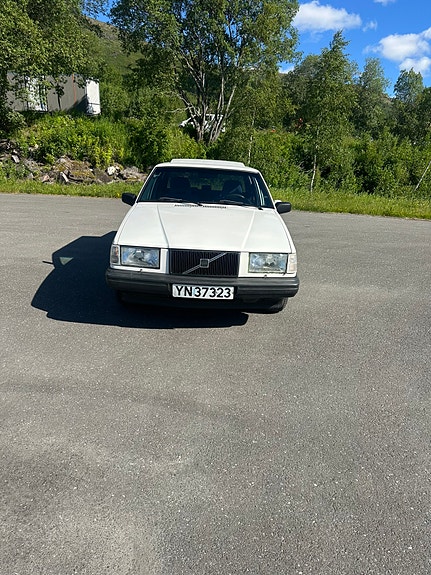 Volvo 740 3 of 13