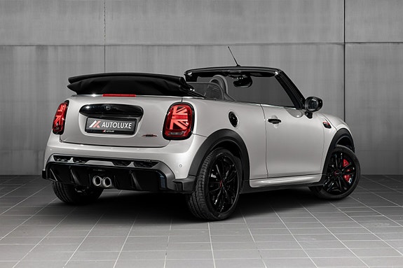 MINI John Cooper Works 2 of 5