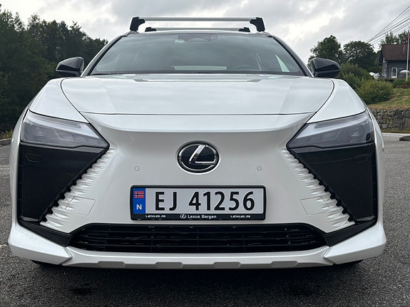 Lexus RZ450e 3 of 17