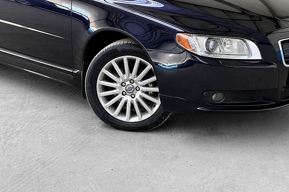 Volvo S80 5 of 5