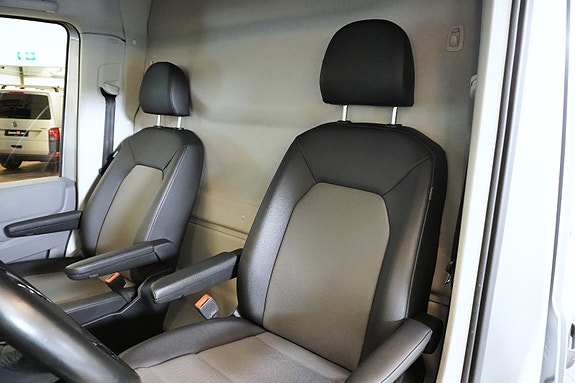 Volkswagen Crafter 10 of 30
