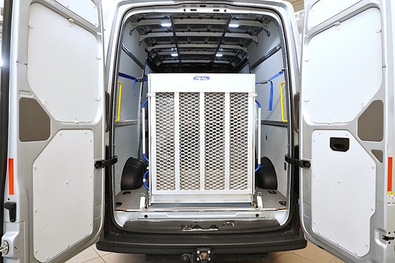 Volkswagen Crafter 30 of 30