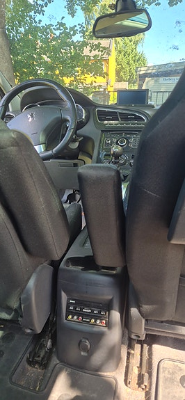 Peugeot 5008 11 of 12