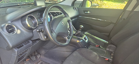 Peugeot 5008 8 of 12