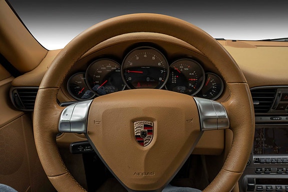 Porsche 911 24 of 26