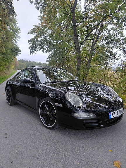 Porsche 911 4 of 26