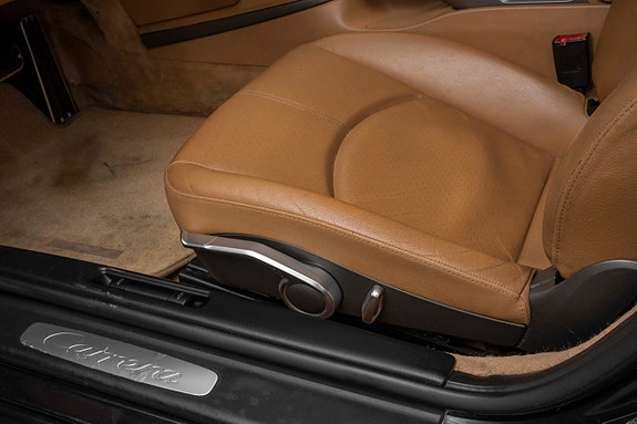 Porsche 911 19 of 26
