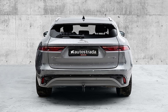 Jaguar F-PACE 7 of 30