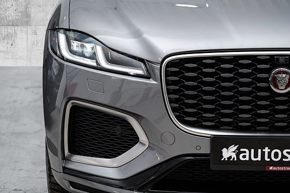 Jaguar F-PACE 4 of 30