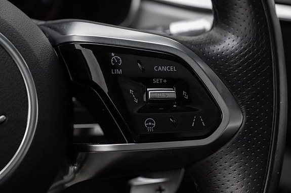 Jaguar F-PACE 24 of 30
