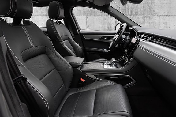 Jaguar F-PACE 16 of 30