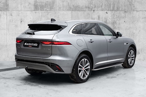 Jaguar F-PACE 5 of 30