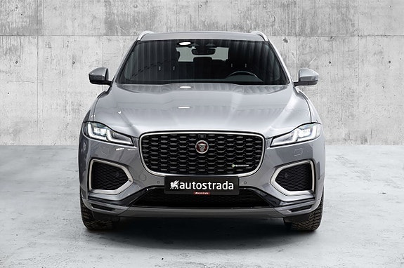 Jaguar F-PACE 3 of 30