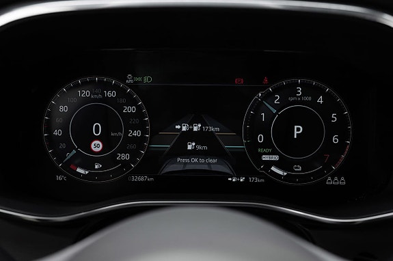 Jaguar F-PACE 23 of 30