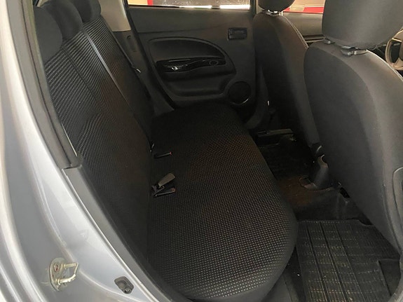 Mitsubishi Space Star 8 of 27
