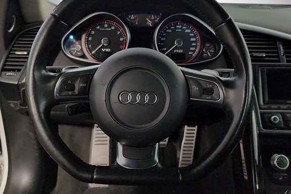 Audi R8 12 of 22