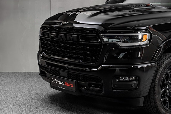 Dodge RAM 1500 3 of 5