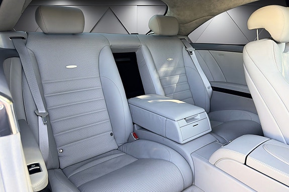Mercedes-Benz CL63 16 of 22