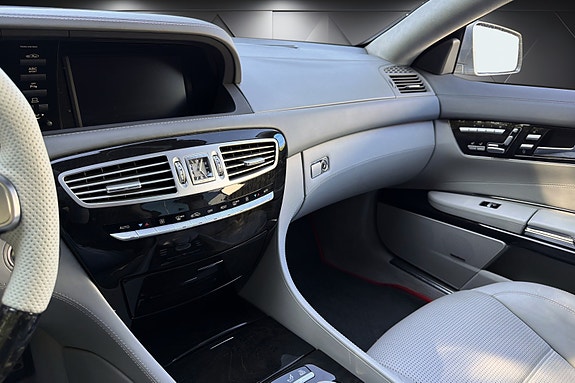 Mercedes-Benz CL63 17 of 22