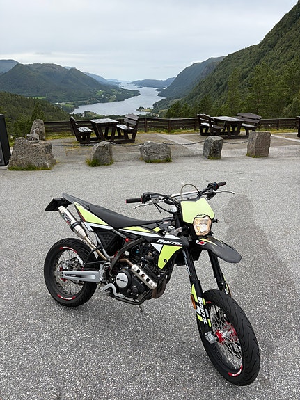 Fantic XMF 125 8 of 15