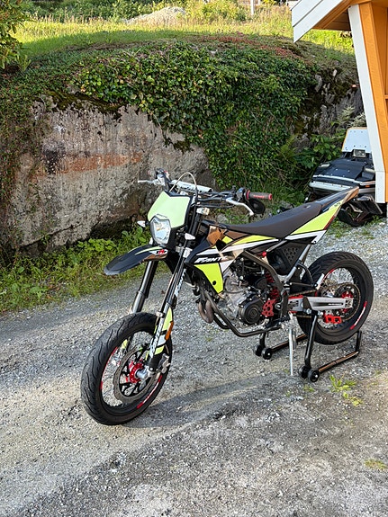 Fantic XMF 125 9 of 15