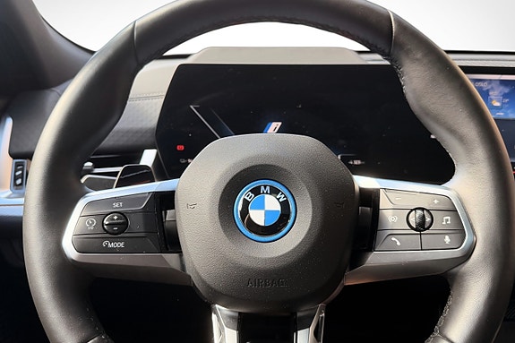 BMW iX2 18 of 23