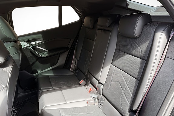 BMW iX2 15 of 23
