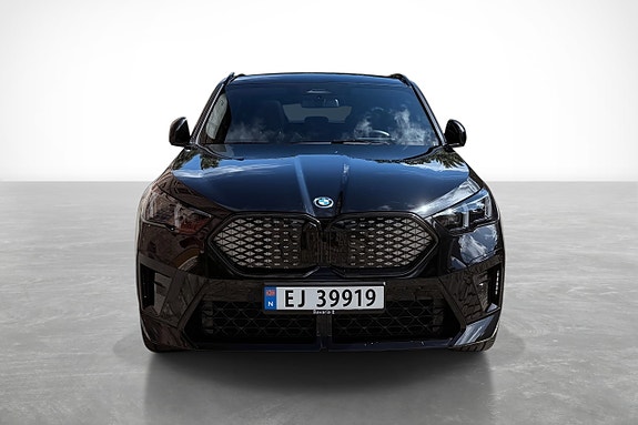 BMW iX2 4 of 23