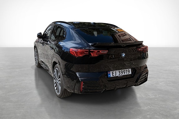 BMW iX2 8 of 23