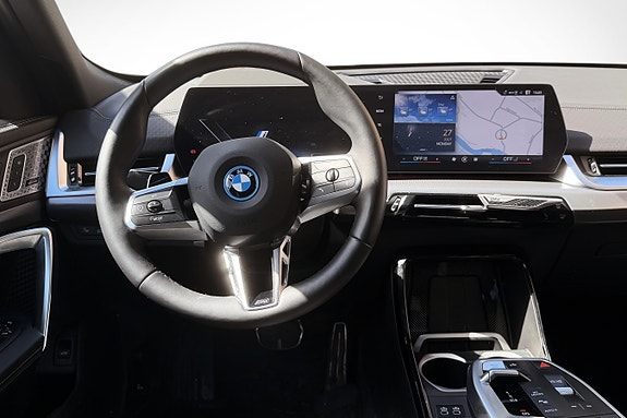 BMW iX2 10 of 23