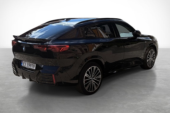 BMW iX2 2 of 23