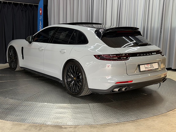 Porsche Panamera 4 9 of 22