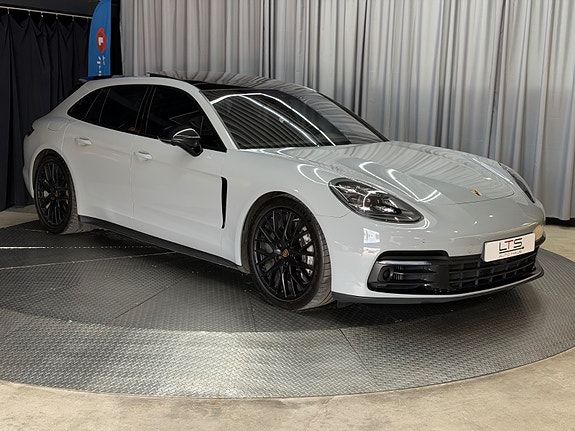 Porsche Panamera 4 12 of 22