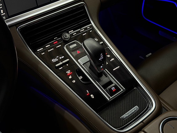Porsche Panamera 4 20 of 22